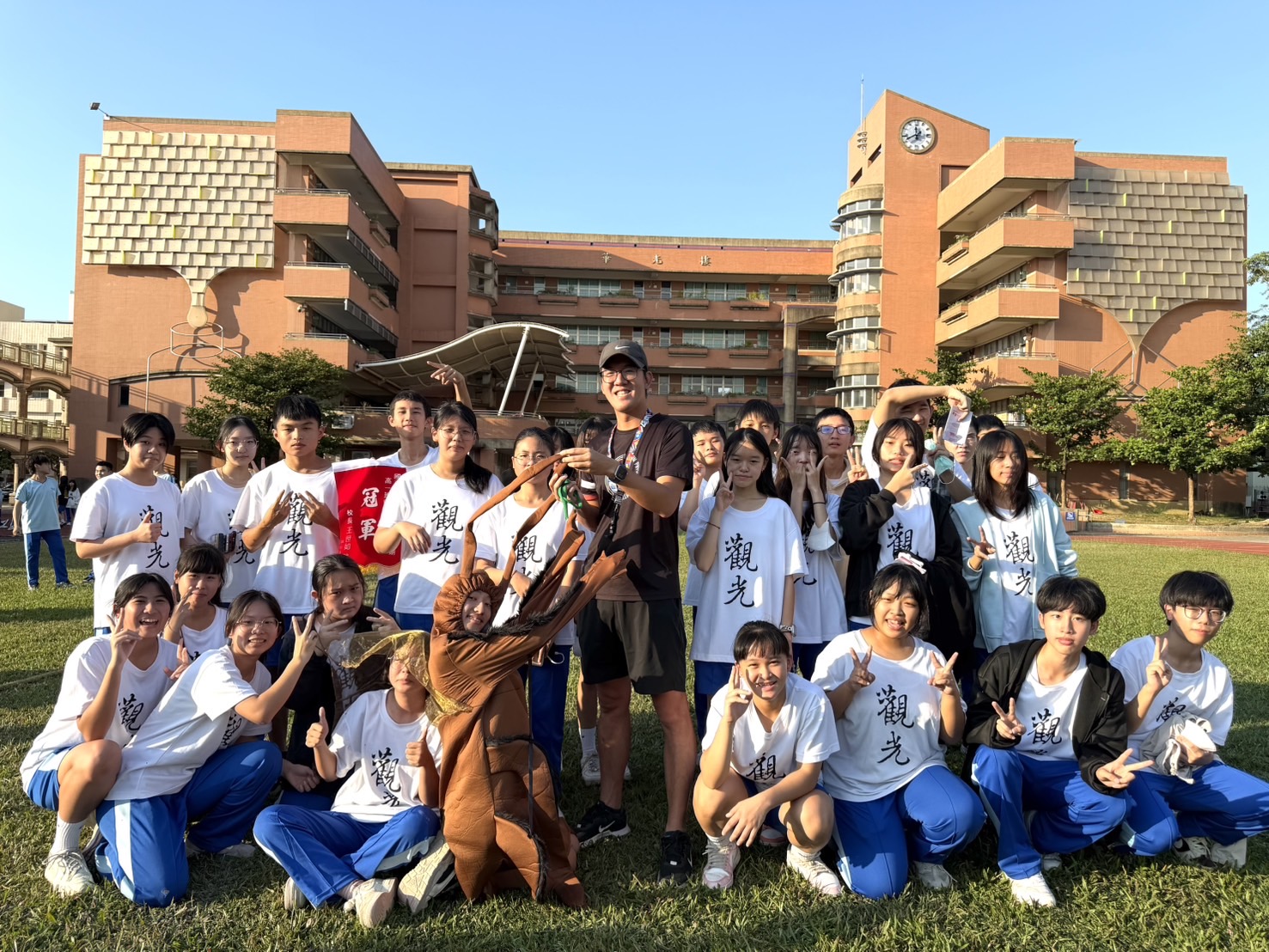 與評審老師合照📷